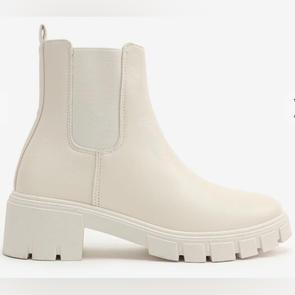 Ardene Chunky Winter Boots size 6